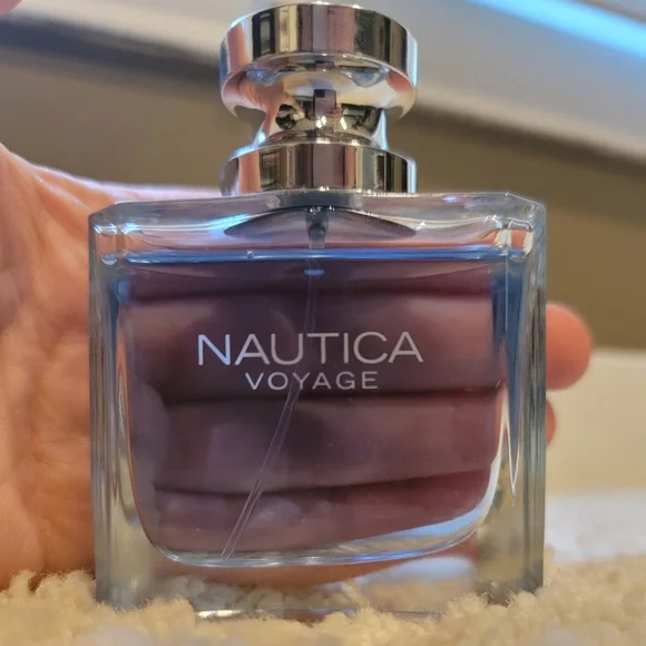 Nautica Voyage Cologne 1.7 oz – Lightly Used, Fresh & Clean Scent - Picture 1 of 3